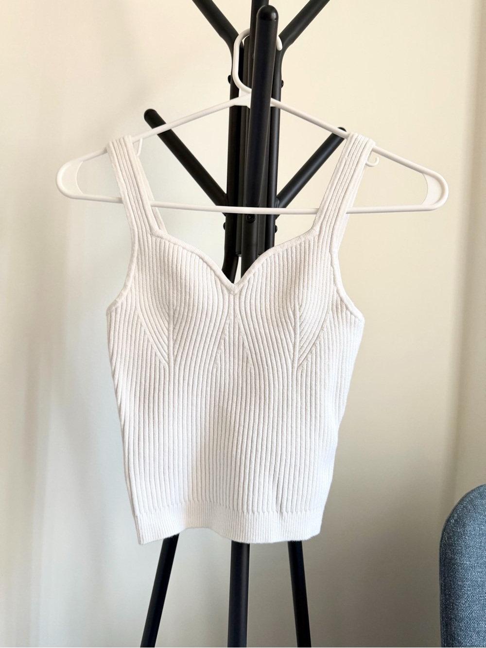 Abercrombie White Sweetheart Knit Tank Size XS